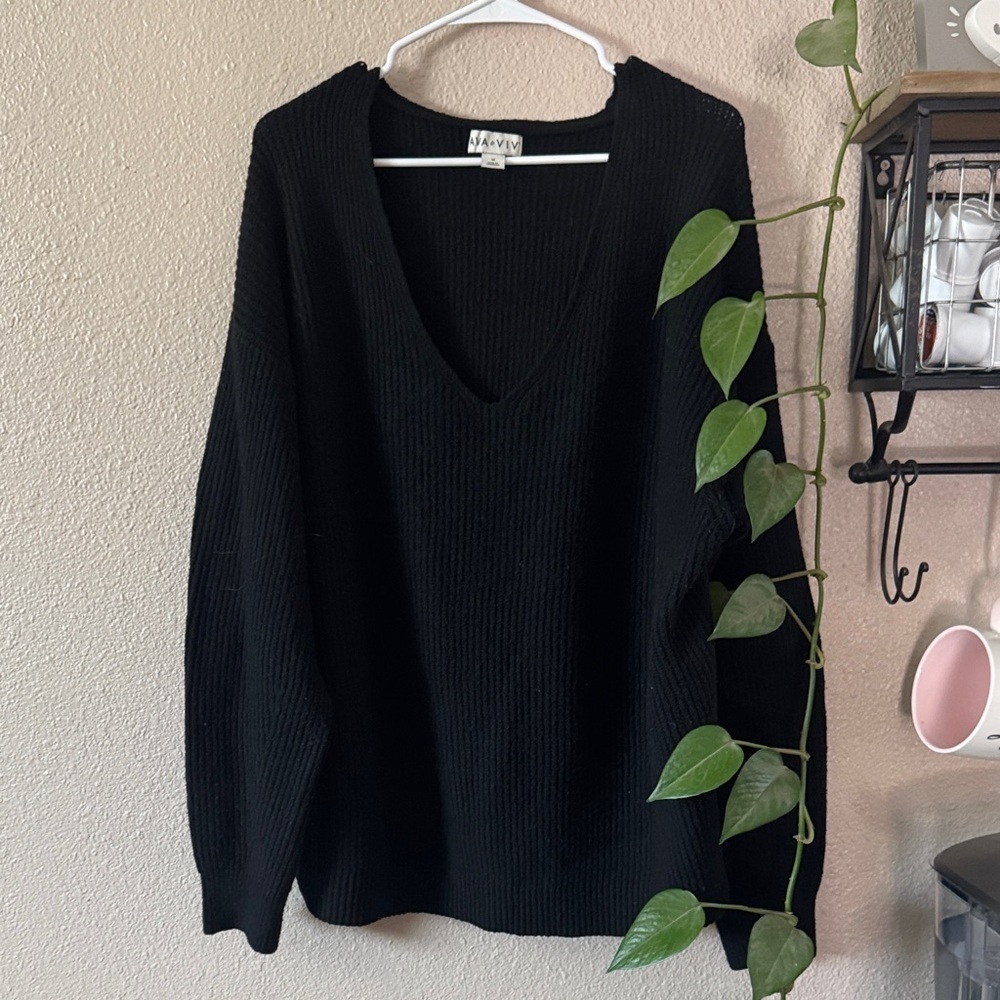 Ava @ Viv sweater